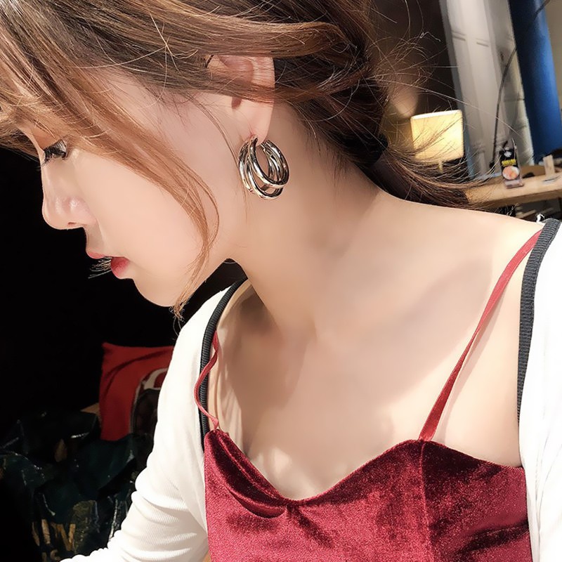 Khuyên tai hình tròn thời trang mùa hè cao cấp