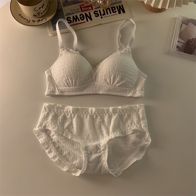 1 Bộ Đồ Lót Cotton Nâng Ngực Không Đường May Dễ Thương Cho Nữ