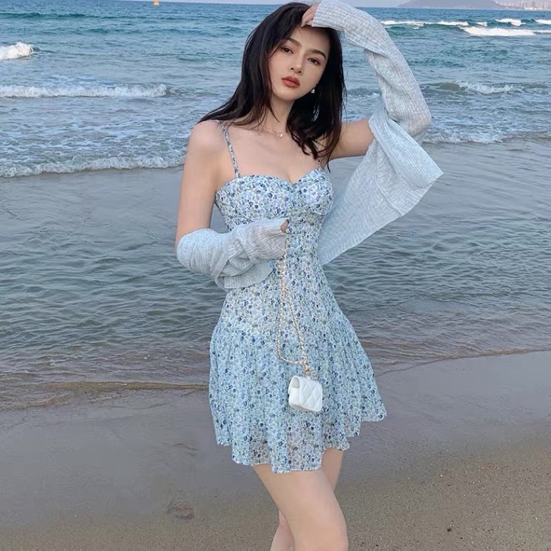 Váy 2 dây hoa nhí màu xanh, đầm hoa nhí 2 dây màu xanh lam