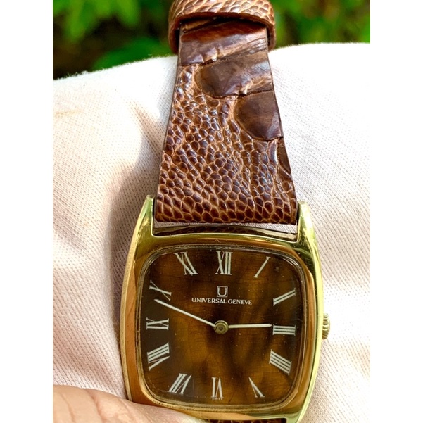 Đồng hồ nam Universal cót tay