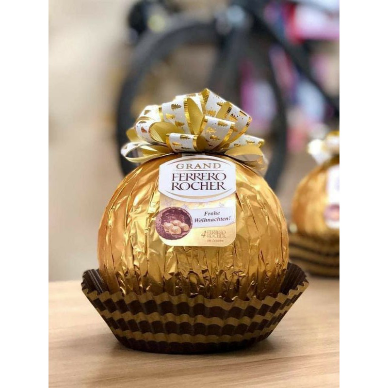 Cầu nơ Chocolate nhân hạt dẻ FERRERO ROCHER GRAND  hàng Đức