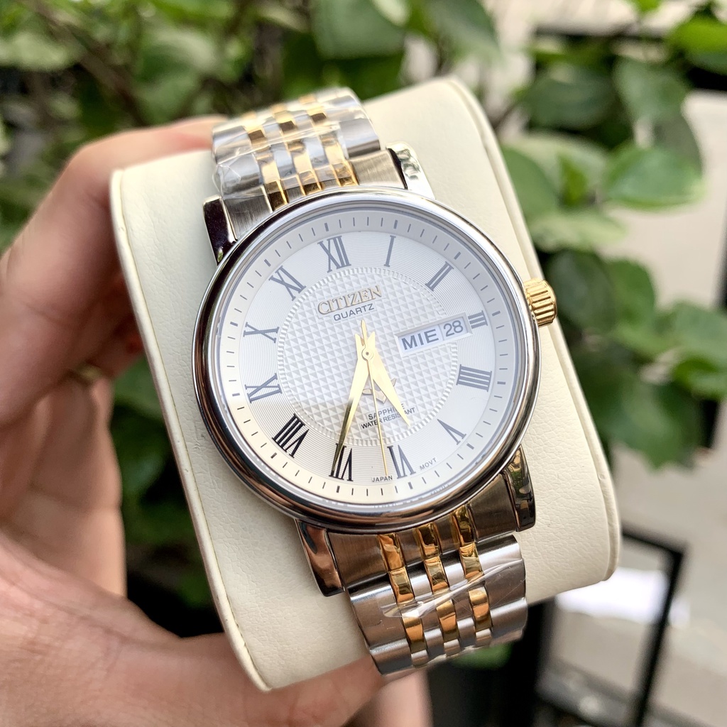 Đồng Hồ Nam Citizen Sapphire CZ025 Mặt Trắng La Mã Chạy 2 lịch Chống Xước TUYỆT ĐỐI