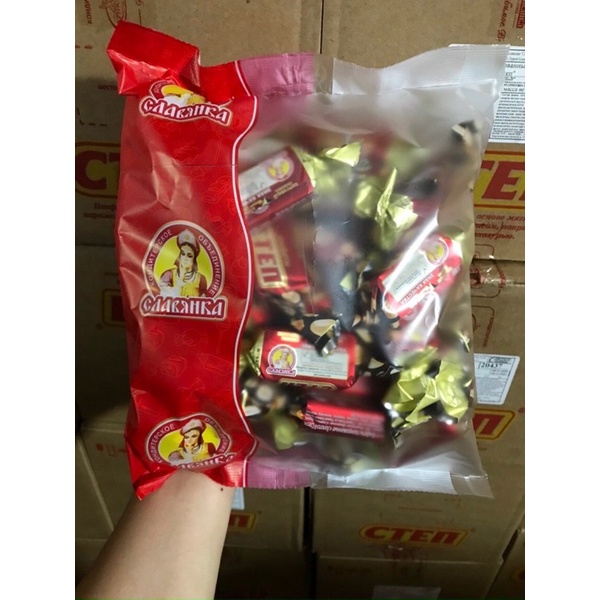 SALE SỐC VALENTINE kẹo socola cten Nga màu đỏ 1KG và 400G Mix