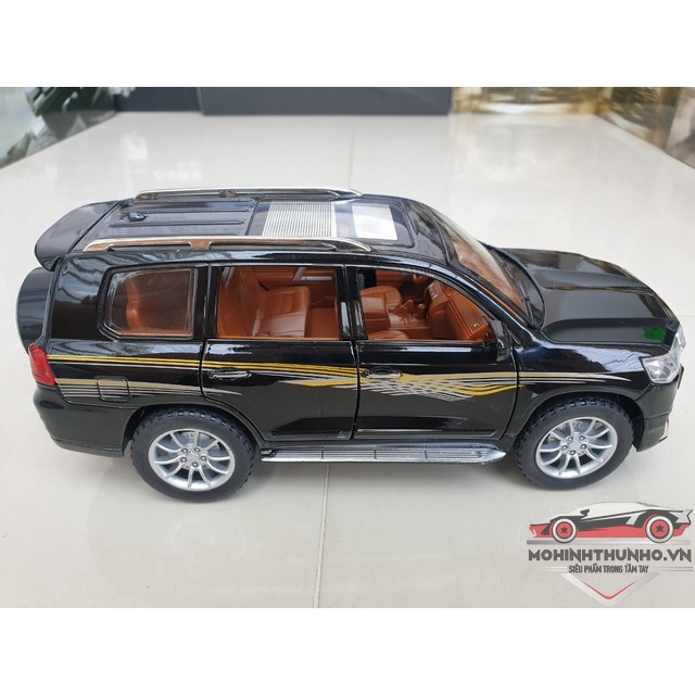 Xe mô hình Toyota Prado, tỉ lệ 1:24