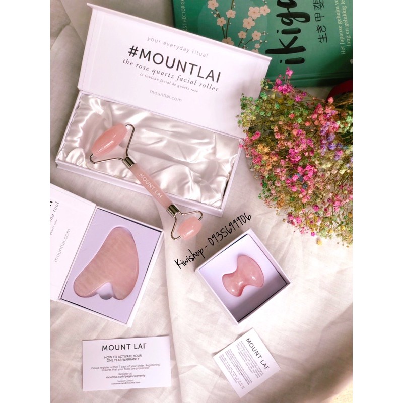 Cây lăn mát xa mặt Mount Lai Jade Roller Rose Quartz