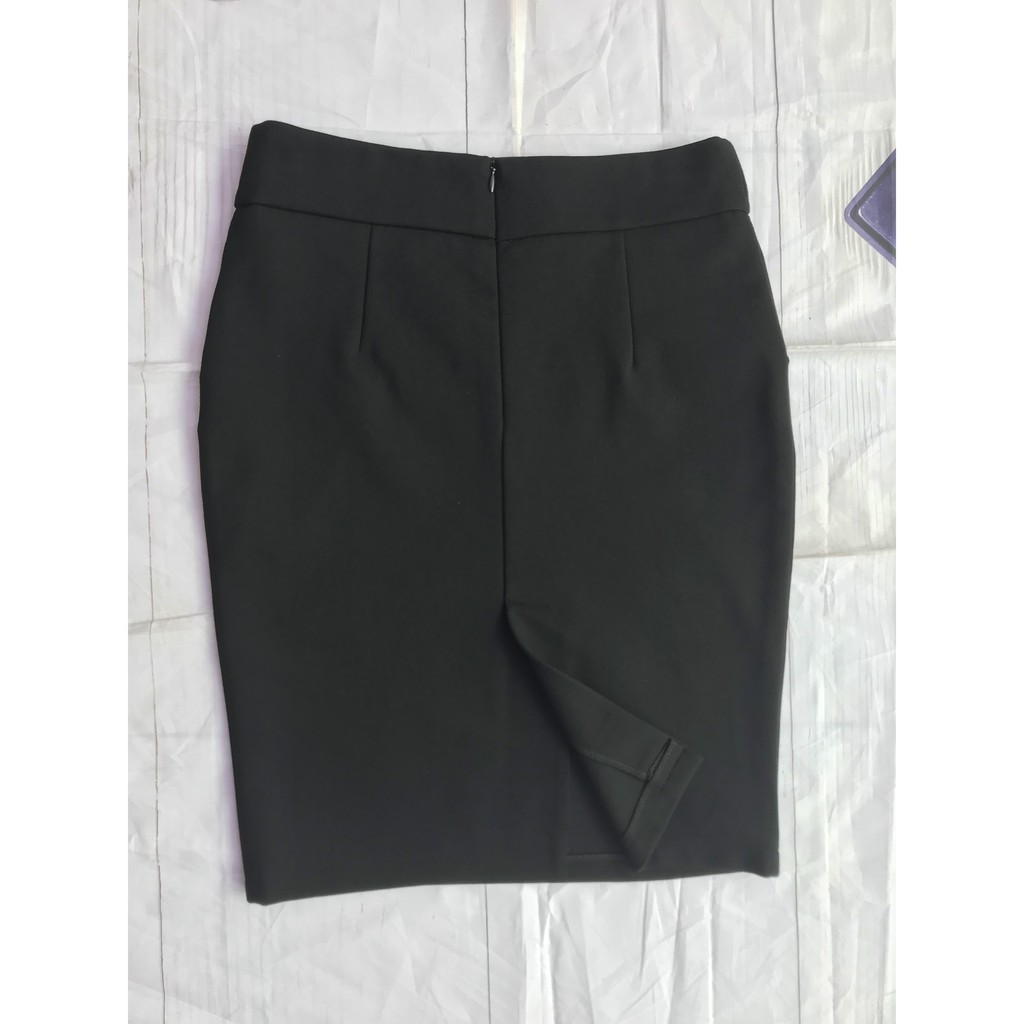 [GIÁ CỰC SỐC CHỈ HÔM NAY] Chân váy nữ công sở dáng bút chì xẻ sau vải thun có túi 2 bên màu đen CVTD002 | BigBuy360 - bigbuy360.vn