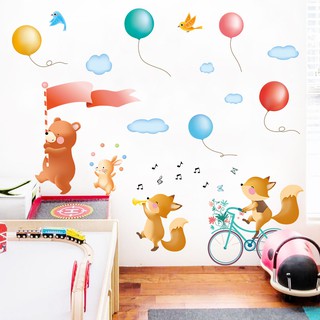 decal dán tường gấu bong bóng
