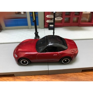 Xe tomica mazda roadster 2015 1/57 no.26 mui trần