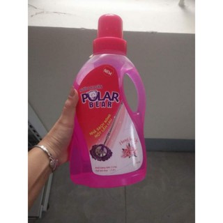 Nước lau sàn polar bear hương lily chai 1,5kg