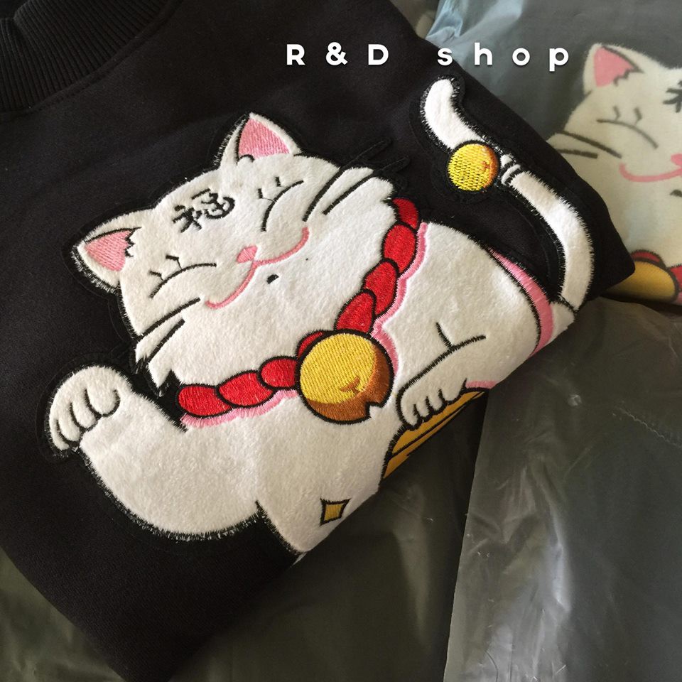 [Ảnh thật lên sóng] Áo sweater hàng loại 1 mèo may mắn Maneki Neko- Có 2 màu | BigBuy360 - bigbuy360.vn