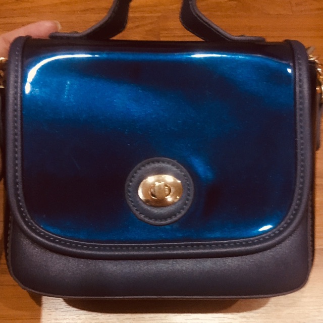 Pass túi Quãng Châu