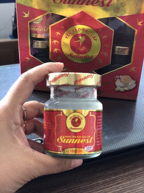 Nước yến sào cao cấp đường phèn Kingnest 18% yến sào  (lốc 6hũ x 70ml)
