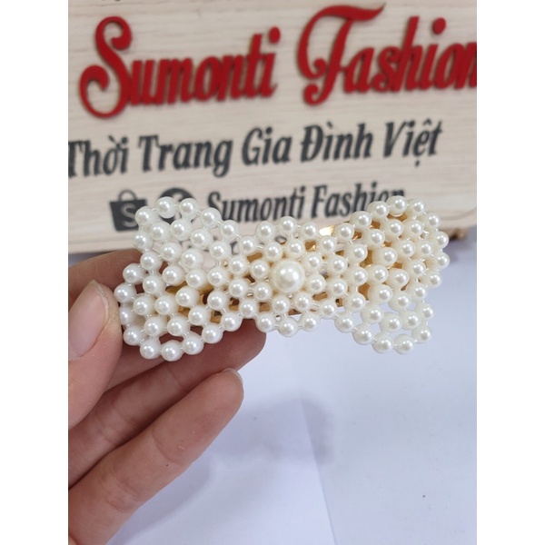 Cài tóc ngọc siêu xinh.