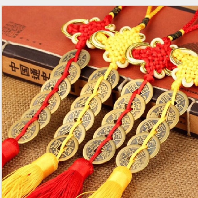 Xâu tiền xu lục đế có dây kết đồng tâm đỏ mang may mắn đồ phong thuỷ