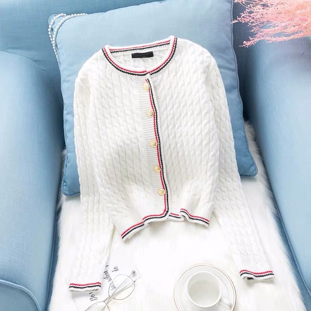 Áo cardigan len thân ngắn