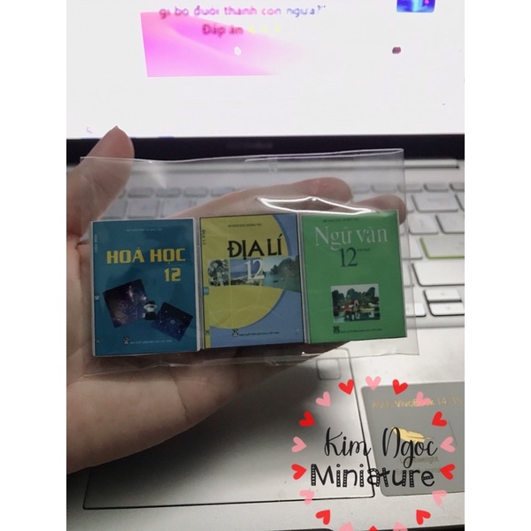 Mô hình truyện mini trang trí nhà búp bê 1:12 1:6 ob11 - lớp 12