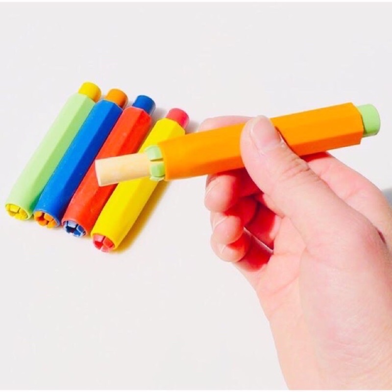 Cây kẹp phấn viết.