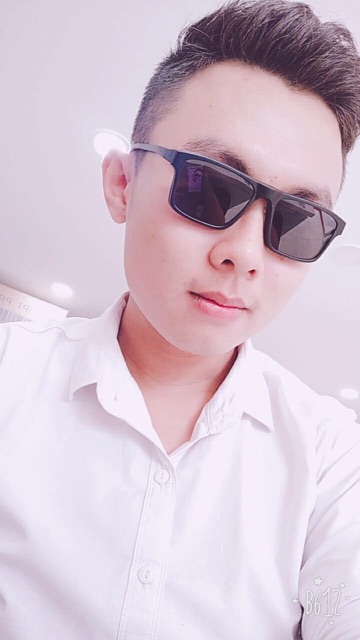 Gọng kính cận 5 màu thay đổi phom vuông cong ôm mặt | BigBuy360 - bigbuy360.vn