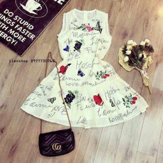 Đầm hoa đuôi cá viền ren