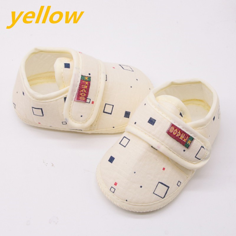 Giày cotton màu trơn xinh xắn cho bé 0- 18 tháng tuổi