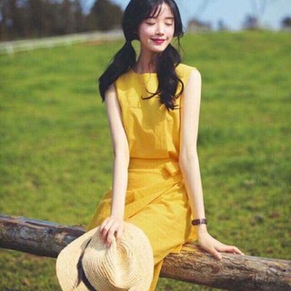 Đầm công sở thanh lịch, sang trọng buộc eo vàng