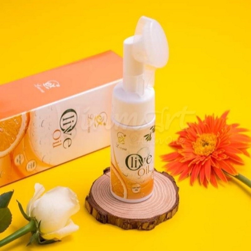 Sữa rữa mặt -olive -leova 70ml ( làm sạch da mịn và sáng )