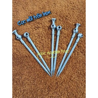Cọc cắm trần cu gáy