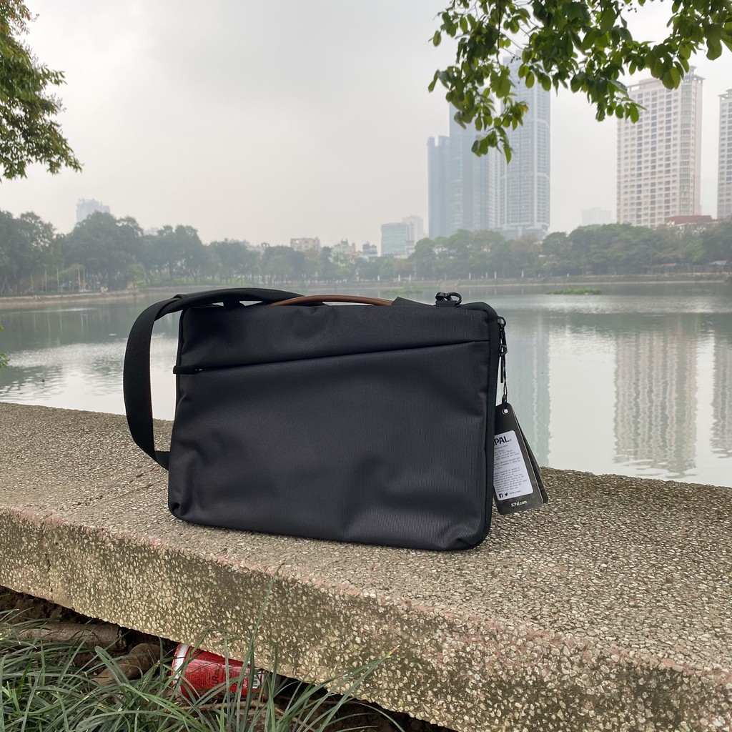 [Cam kết chính hãng] Túi xách + Cặp đeo chống sốc JCPal Tofino Messenger cho Macbook/Laptop - 13/14/15 inch (Màu đen)