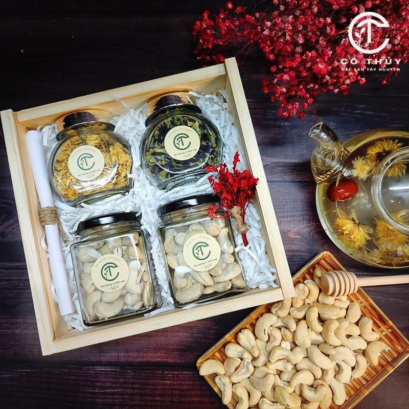 Set Quà Tặng Hạt Dinh Dưỡng Và Trà CTG301 (Hạt Điều Sấy Nguyên Vị, Hoàng Cúc Vàng, Trà Hoa Đậu Biếc)