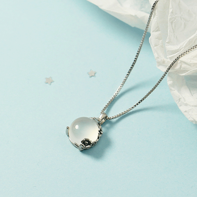 vòng cổ Mặt Ngọc Bích Trắng Xinh Xắn Cho Nữ