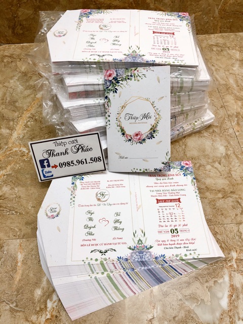 THIỆP CƯỚI HOA XANH LÁ