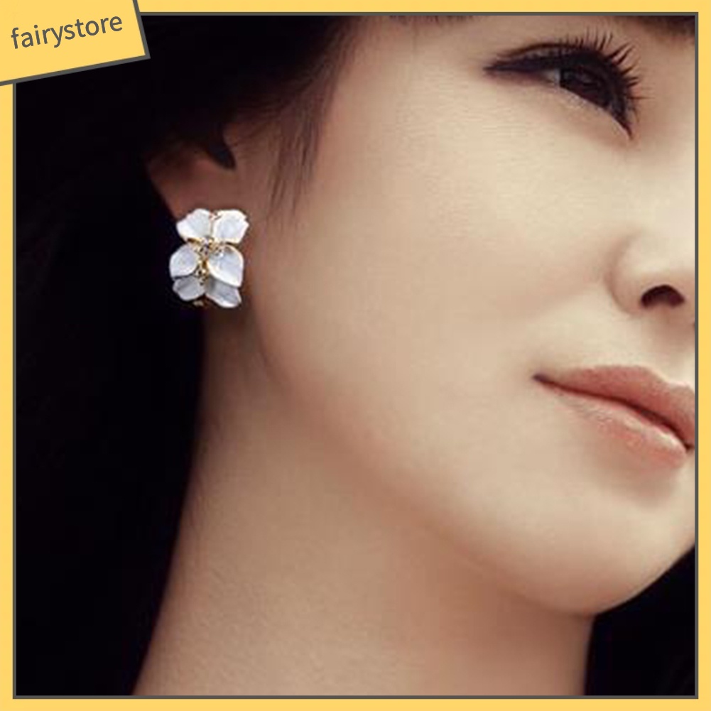 Bông Tai Hình Hoa Đính Đá Dễ Thương