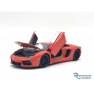 Xe Mô Hình Lam borghini Aventador Lp700-4 1:24 Welly ( Trắng / Vàng )