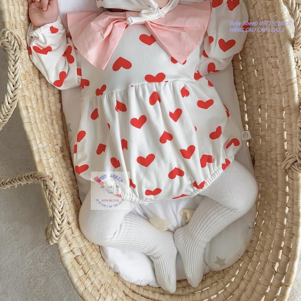 (Tặng Kèm Mũ Tiểu Thư) Body chip trắng họa tiết trái tim cổ nơ hồng Baby Sheep-hàng cao cấp cho bé