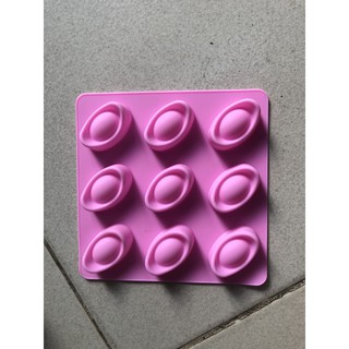 Khuôn silicon hình thỏi vàng 9 ô 3.5*2.5cm