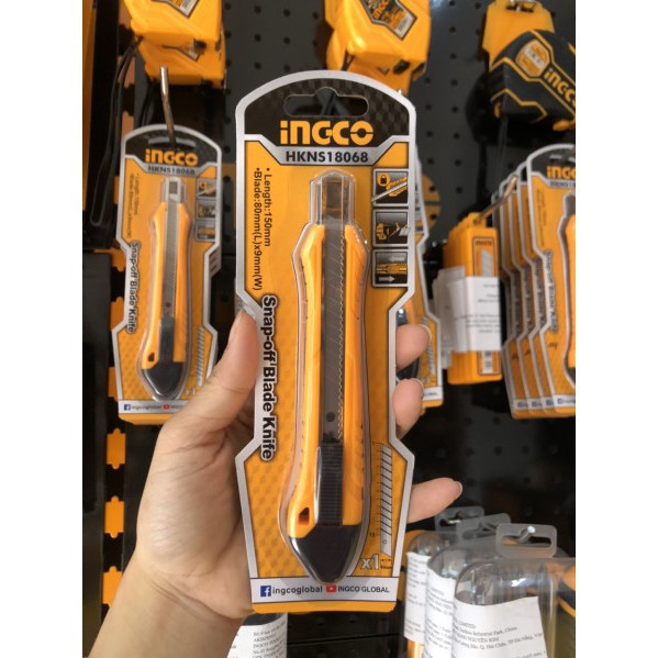 Dao rọc giấy INGCO HKNS18068