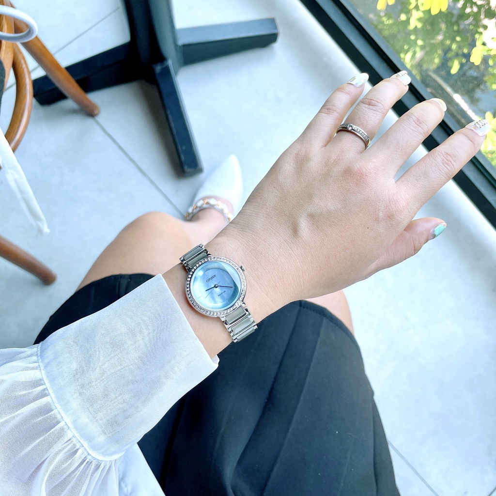 Đồng hồ Nữ Citizen Dây kim loại EM0480-52N