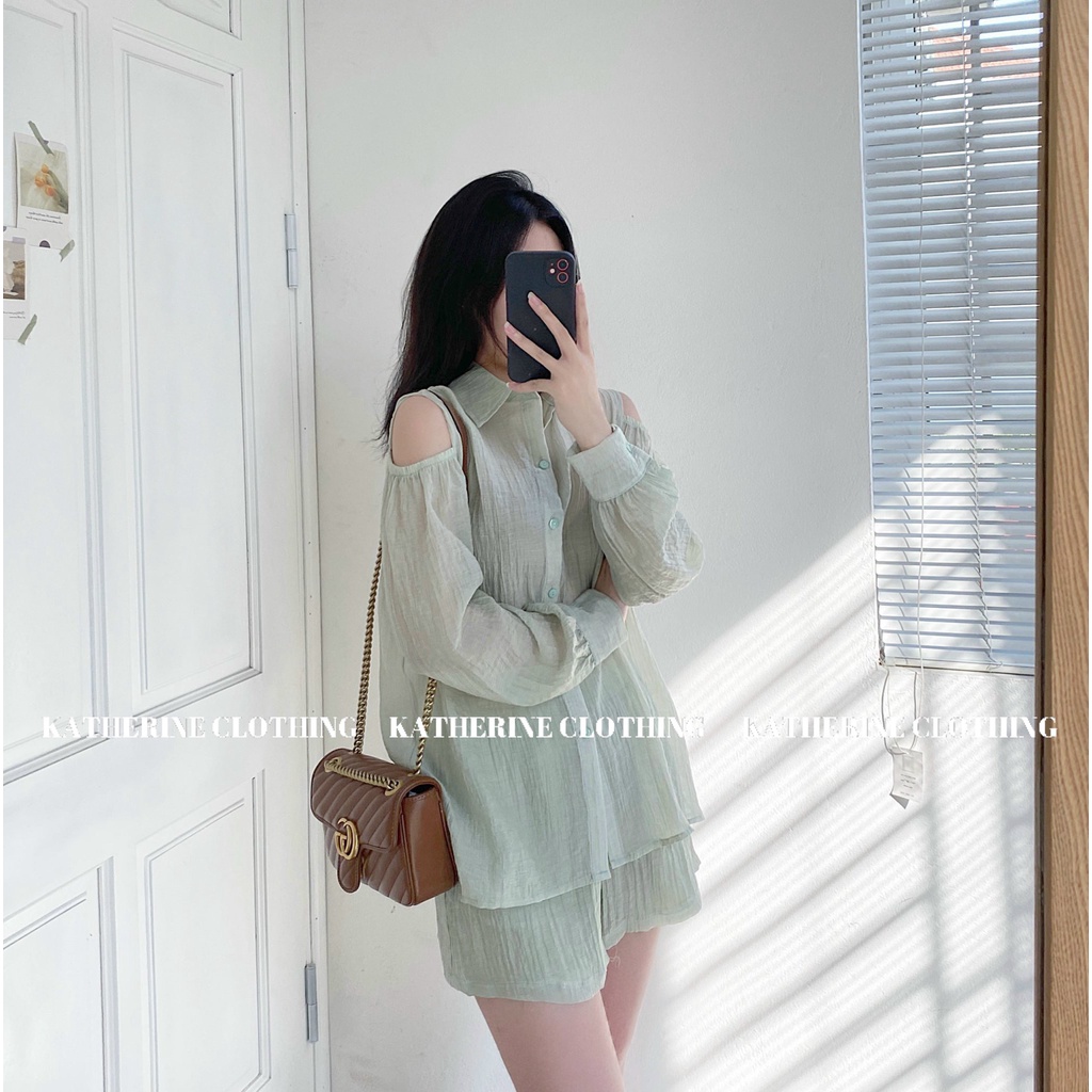 Set sơmi tơ hở vai và quần short, phong cách đơn giản trẻ trung - Katherine Clothing