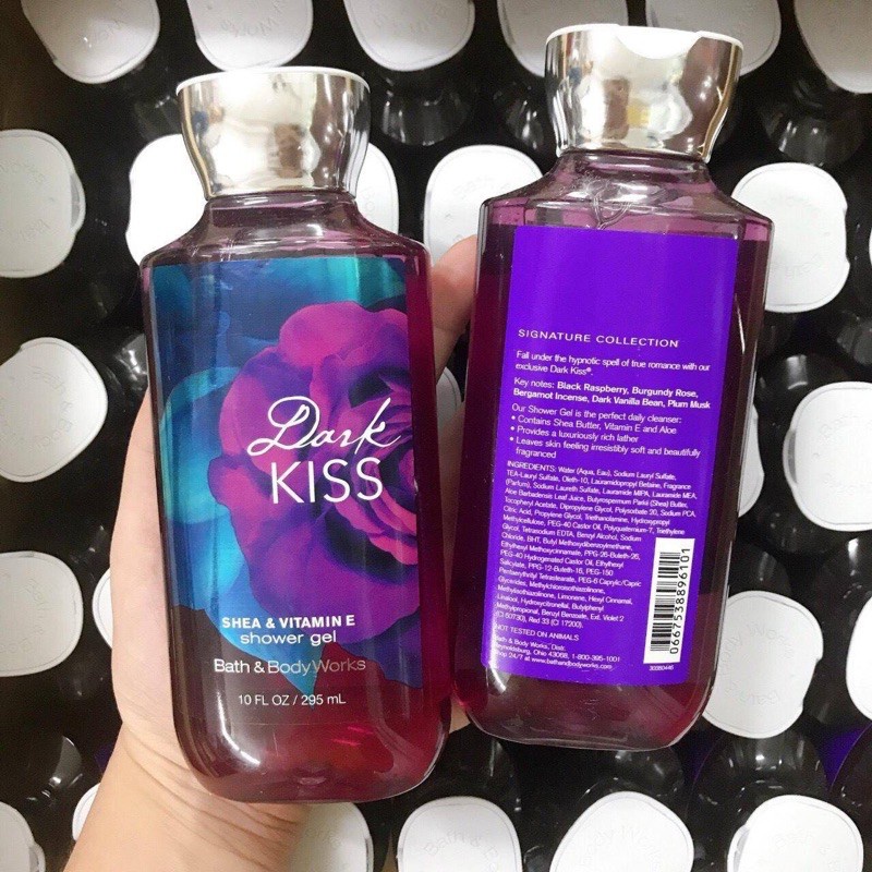 Gel tắm Bath &amp; Body Works - Dark Kiss, 295ml