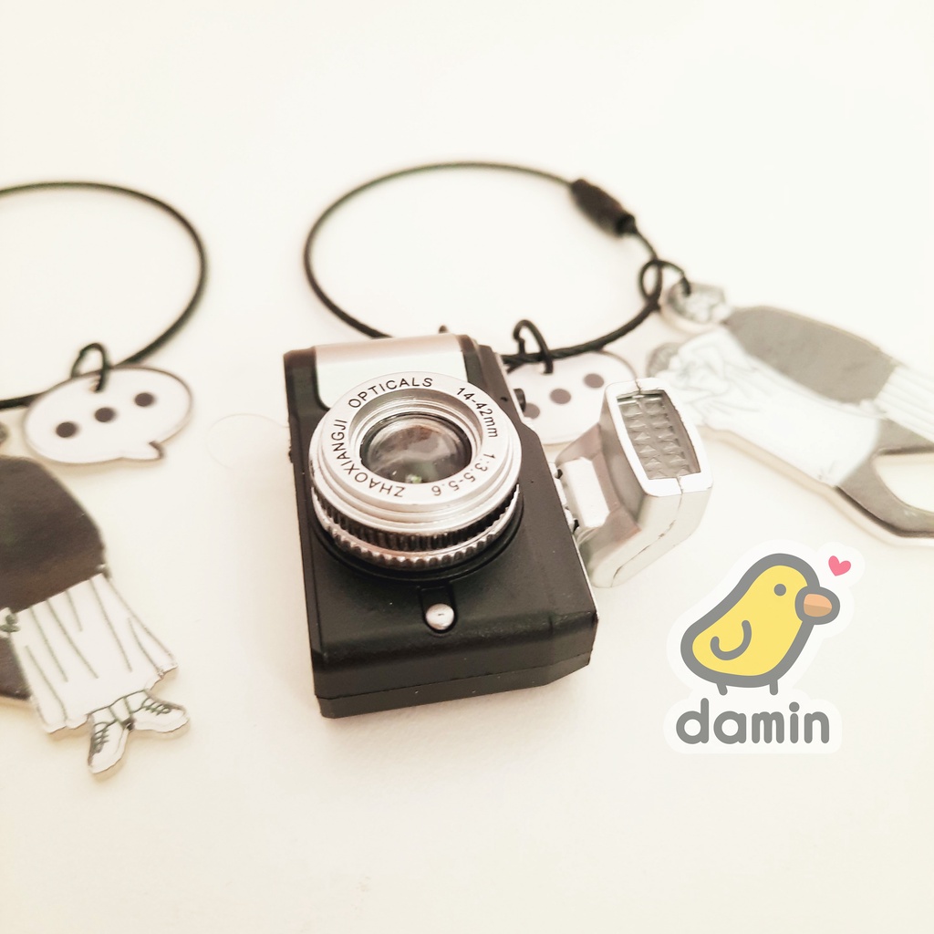 Móc Khoá Cặp Đôi Cute Hàn Quốc, Keychain Nhựa Kèm Máy Ảnh Đèn Led