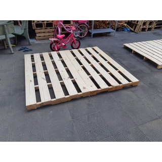 Giường Pallet Gỗ Thông Mới 1m8 x 2m
