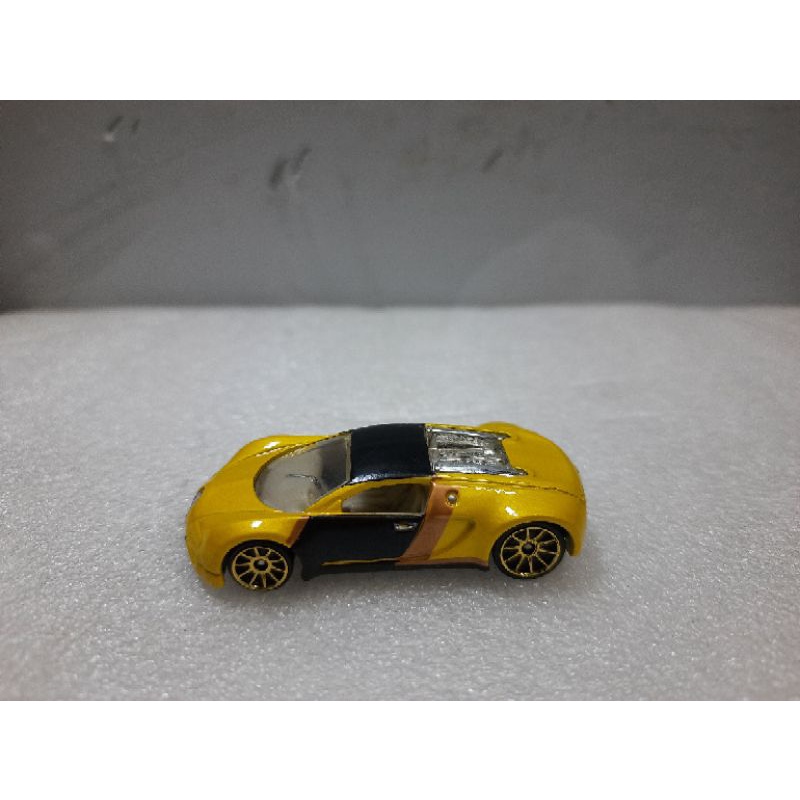 xe Hot Wheels Mystery Bugatti Veyron vàng sọc đen,  hàng hiếm