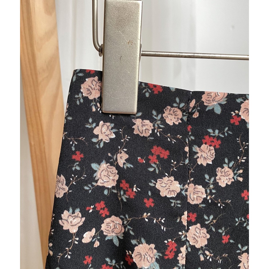 Chân váy nữ dài xẻ tà Twentyfive N310