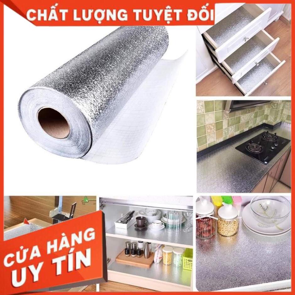Cuộn giấy bạc dán bếp cách nhiệt, miếng decal dán tường nhà bếp chống thấm bền đẹp