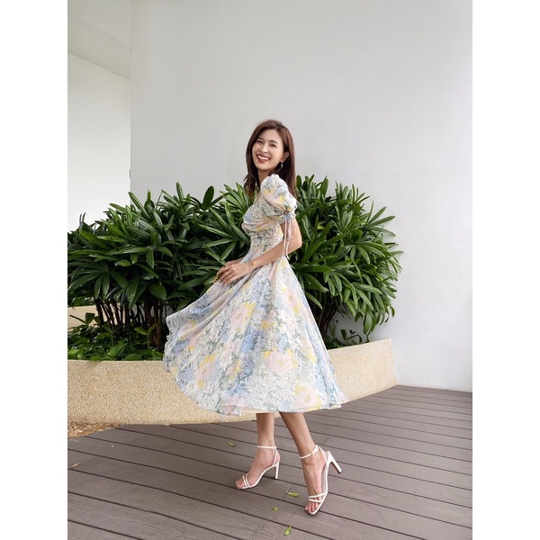 Đầm xoè hoa xanh