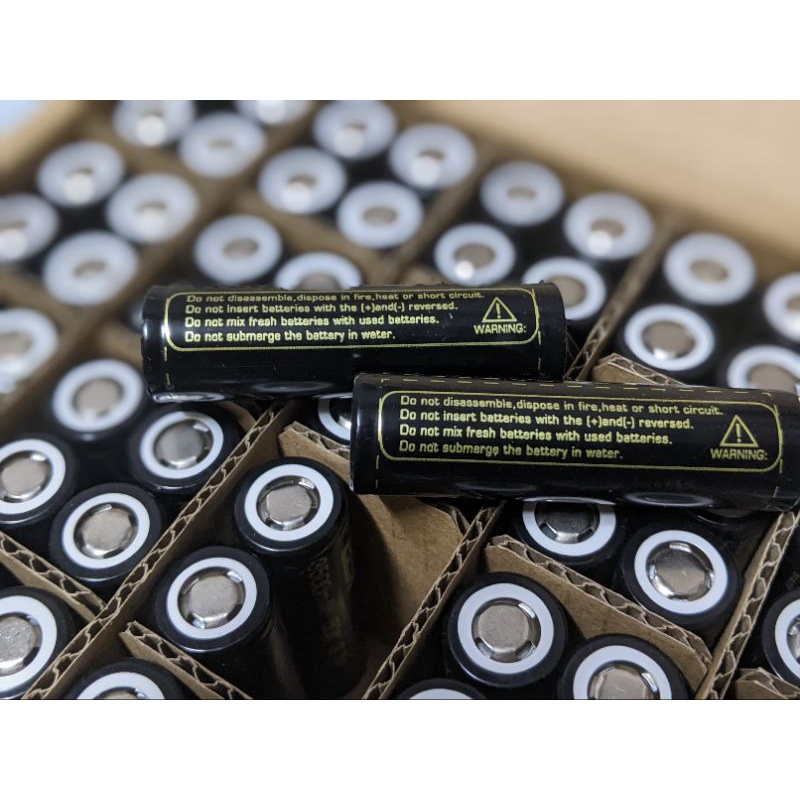 Cell pin 18650 BST mầu đen  dung lượng cao 3500mAh dòng xả lớn 50A chính hãng