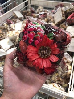 Hoa khô IKEA