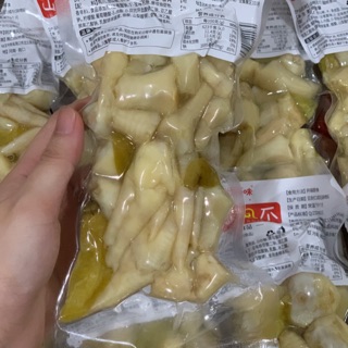Chân gà ngâm giòn cay