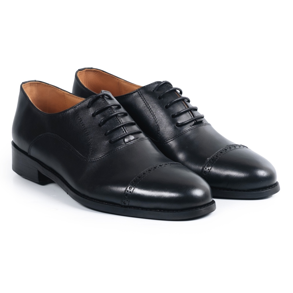 Giày Tây Cao Cấp CHARLES CAPTOE OXFORD - OF02 - Da Bò Ý Lót Trong Da Bò Mộc - Thương hiệu Be Classy