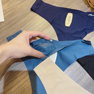quần lọt khe su đúc